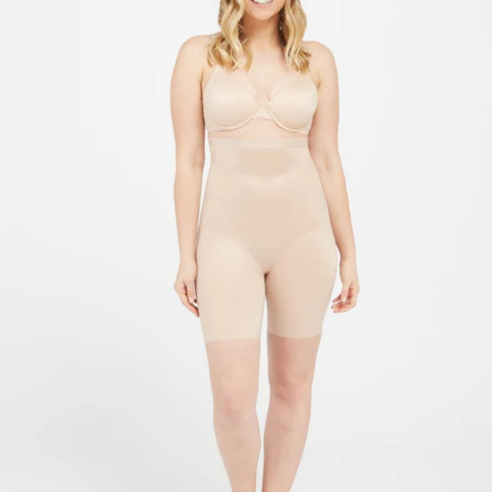 Spanx High-Waisted Midthigh Short Thinstincts Shapewear sz Small NWT